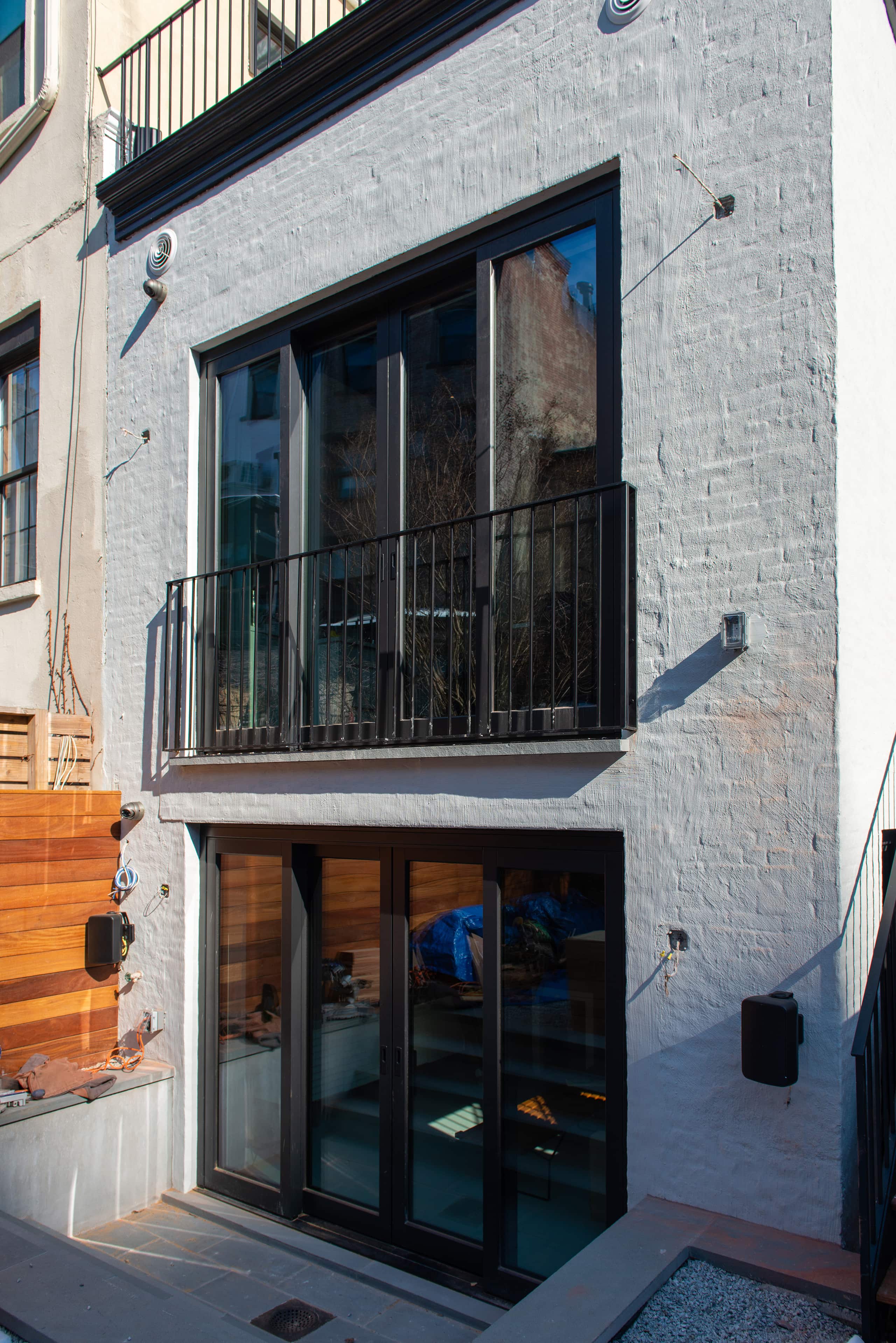 Bildau & Bussmann Fenestration on the rear of the home