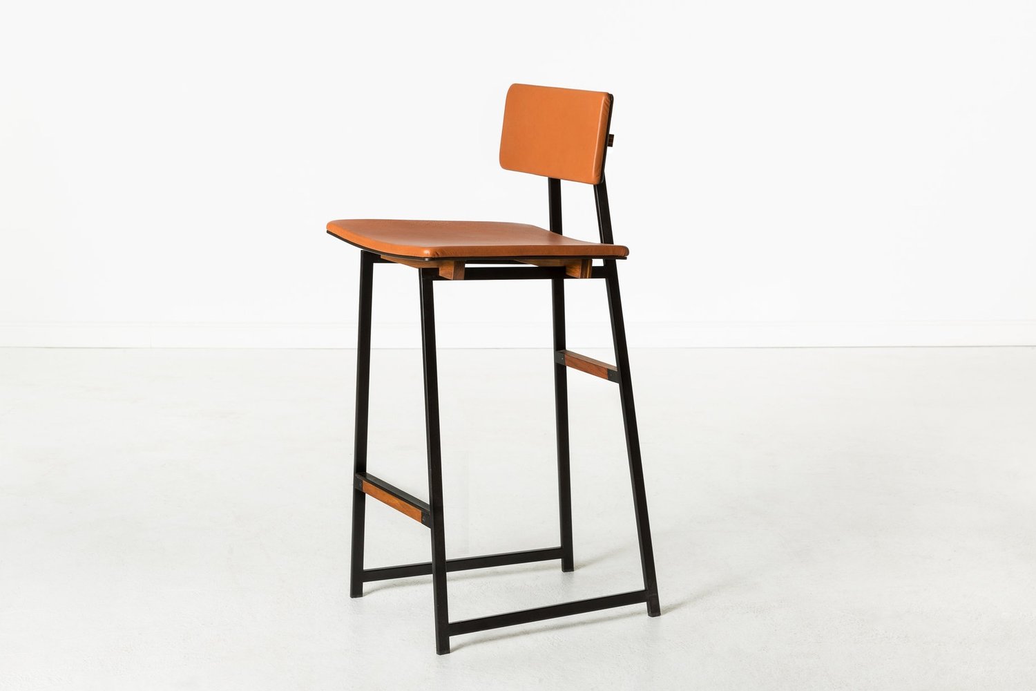 Token Tea Chair Detail